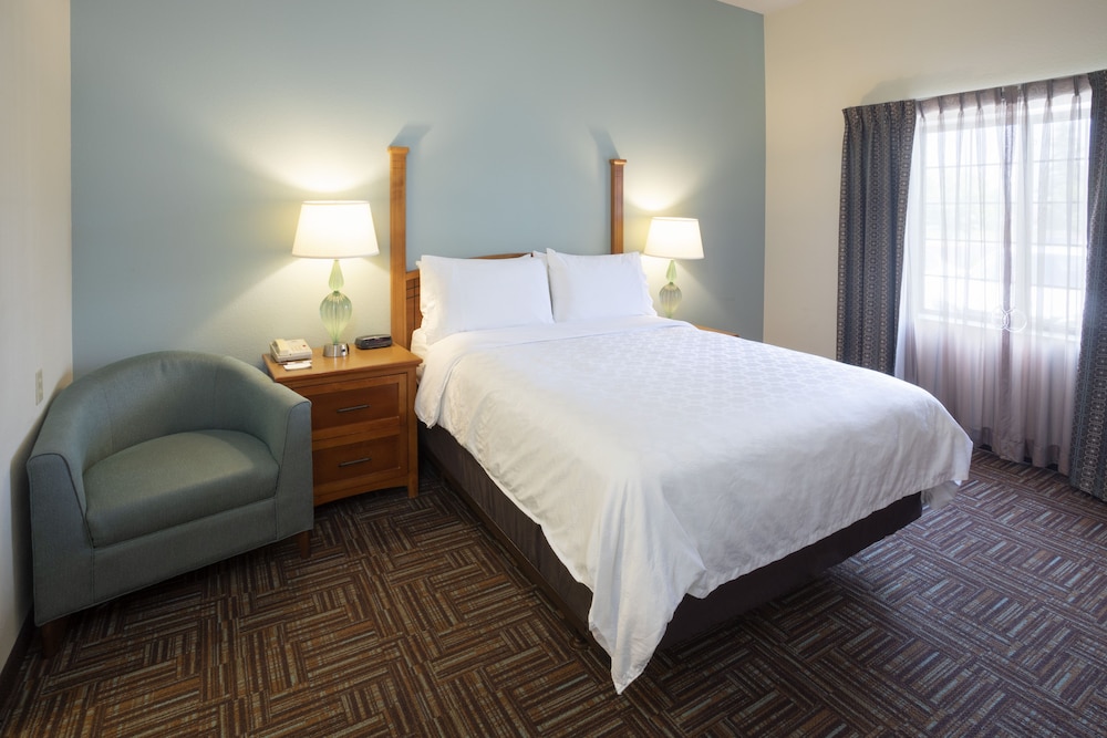 Staybridge Suites Minneapolis-Bloomington 25/79