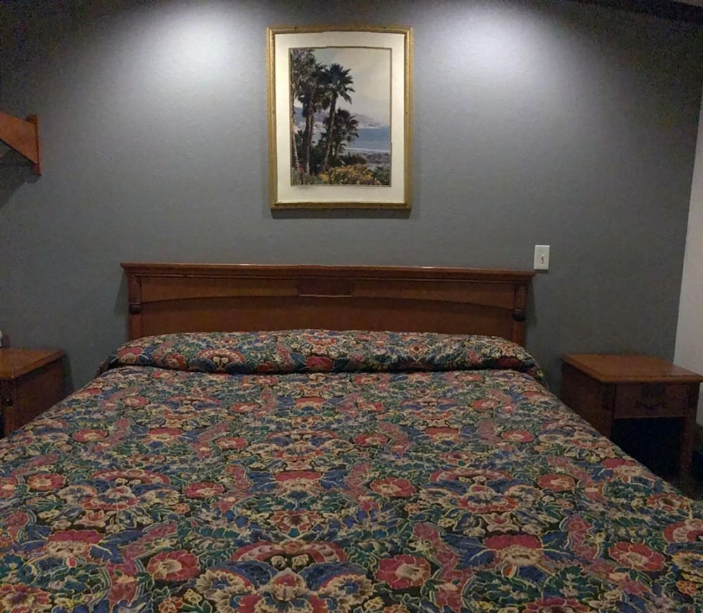 Starlight Inn Canoga Park 34/45