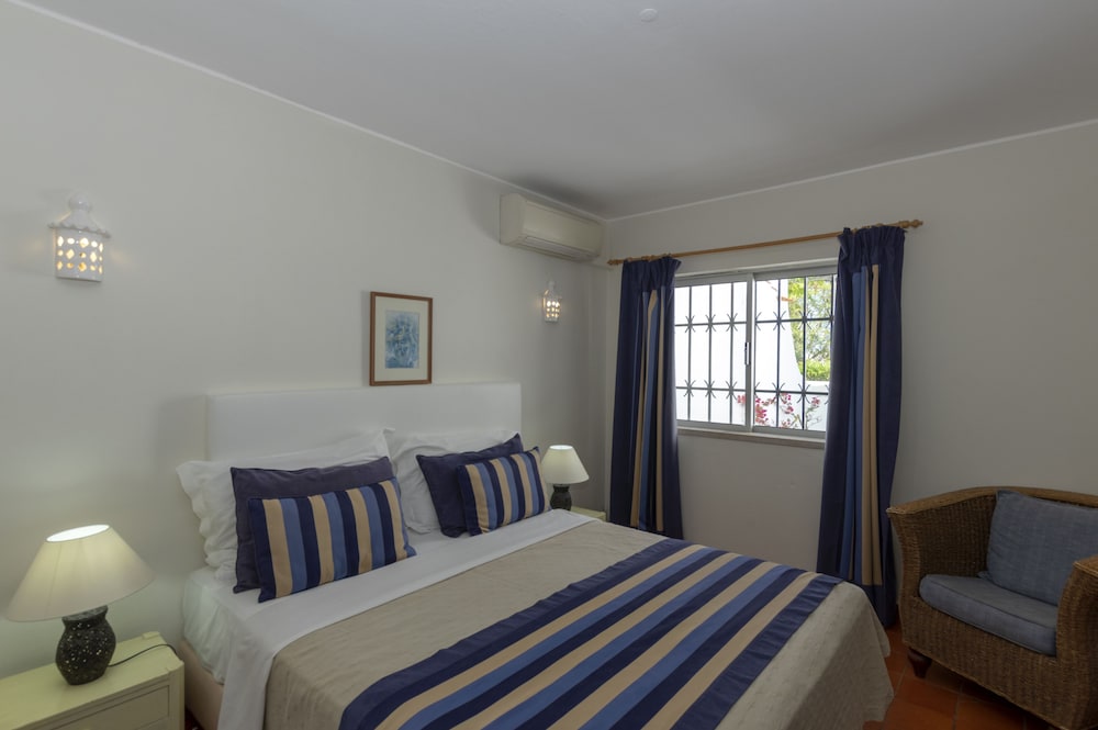 Rocha Brava Village Resort 26/77