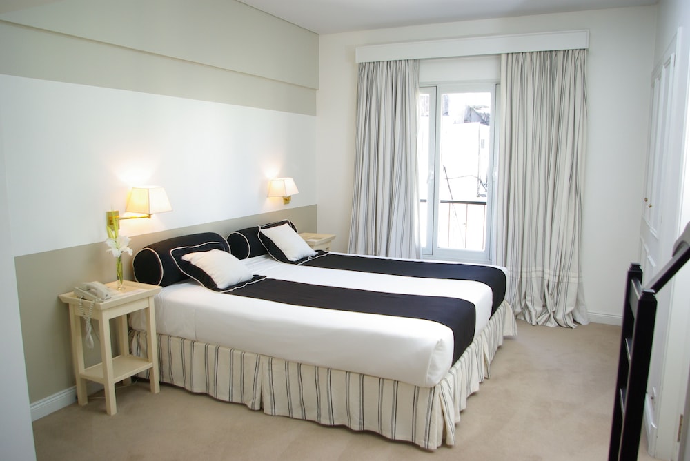 EXECUTIVE, STUDIO, TWIN BEDS