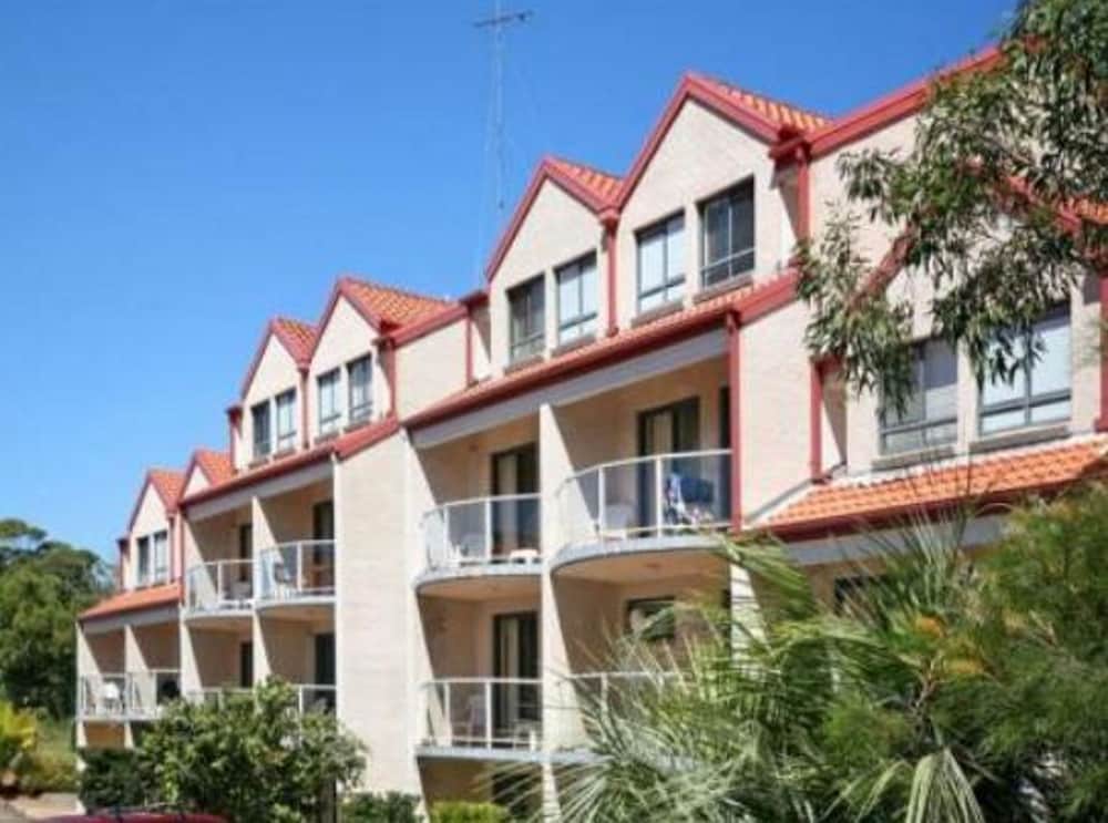 Nelson Bay Breeze Resort 2/67