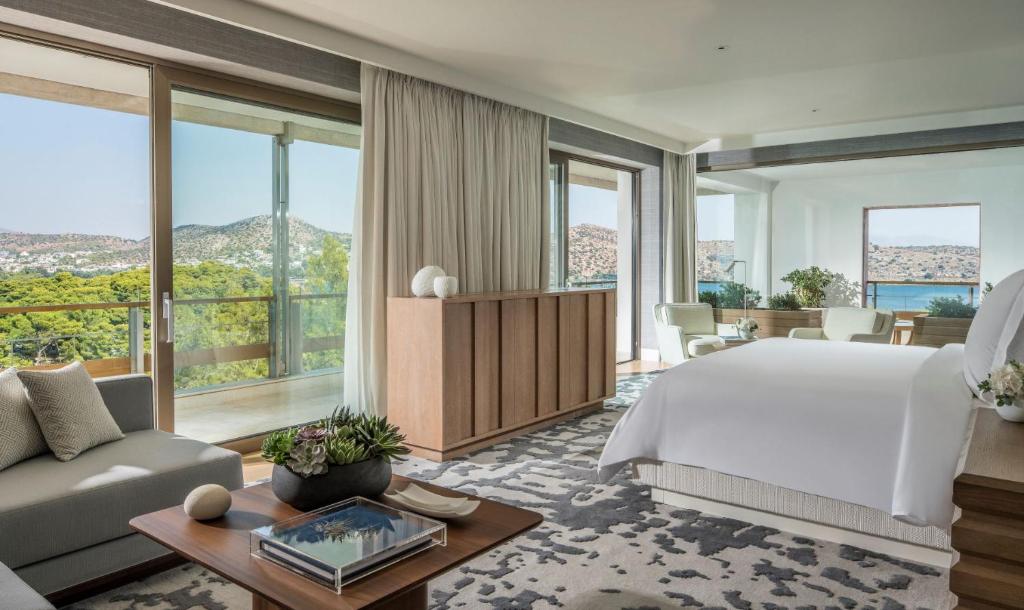 Arion Riviera, Suite