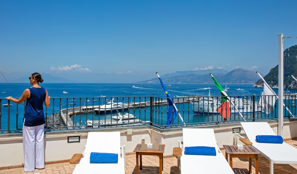 Relais Maresca Luxury Small Hotel 67/71