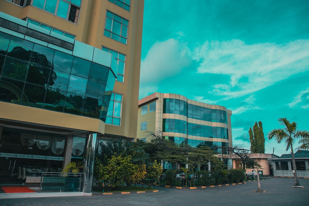 Greenlight Hotel 27/32