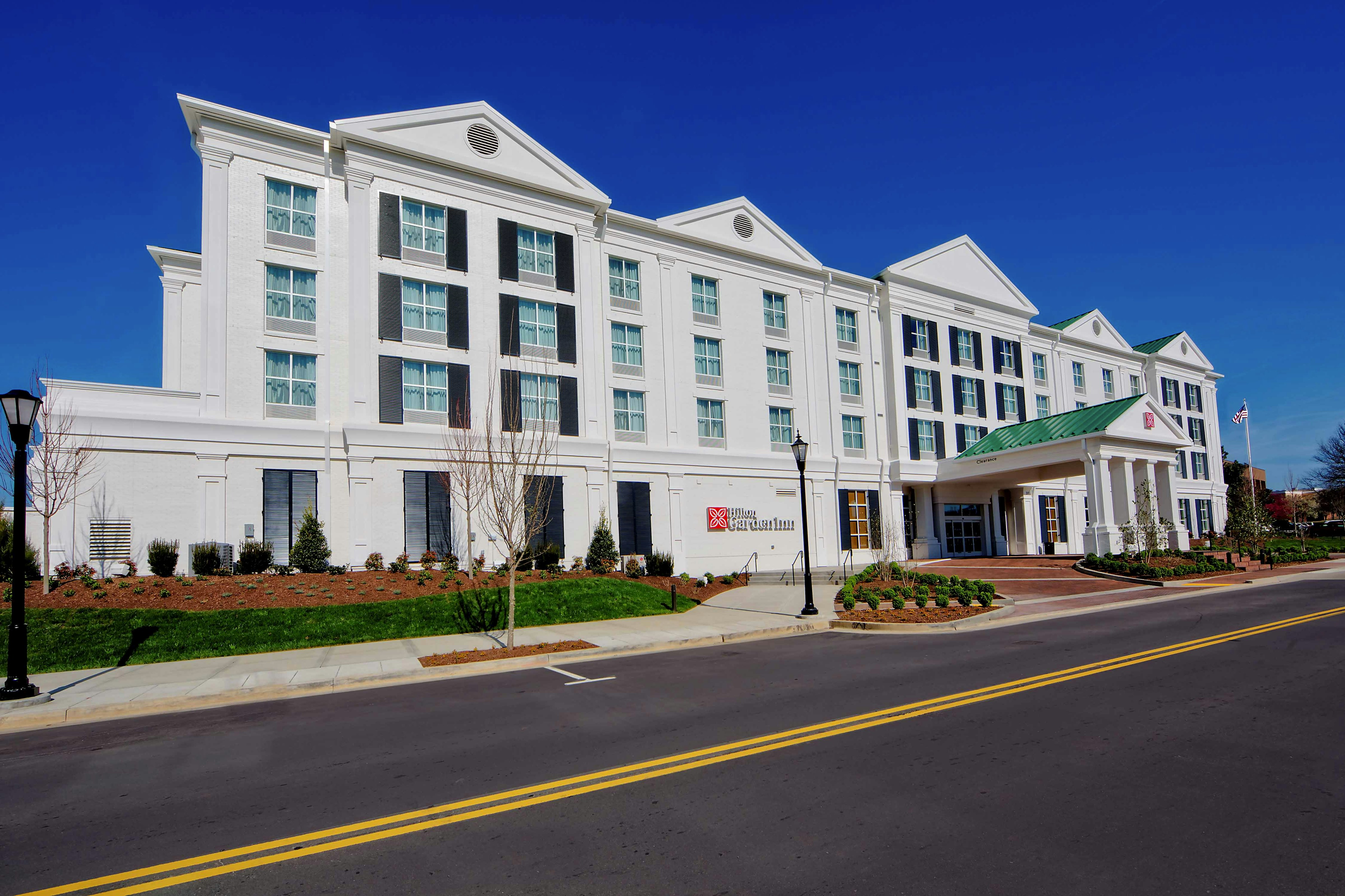 HILTON GARDEN INN NASHVILLE BRENTWOOD 68/75