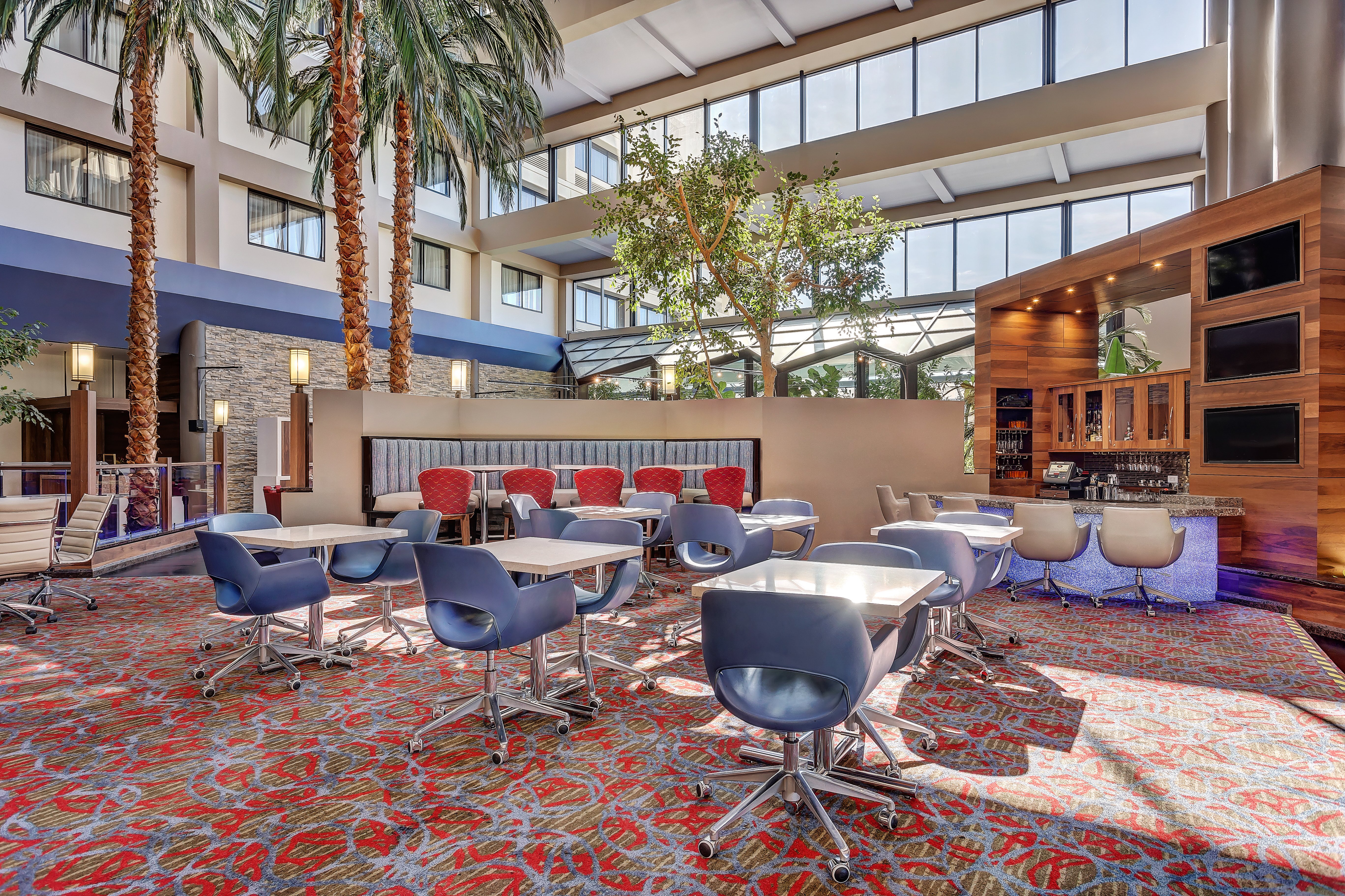 Crowne Plaza Foster City San Mateo 69/75