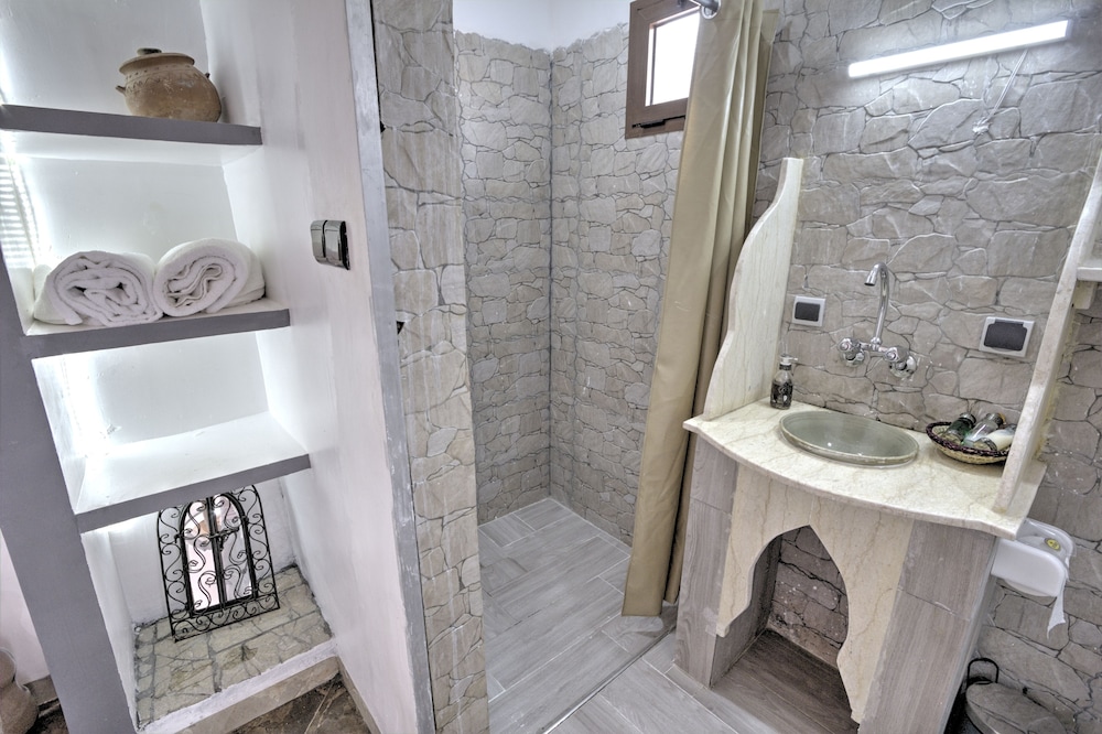 Auberge Miguirne chez Ali 46/46
