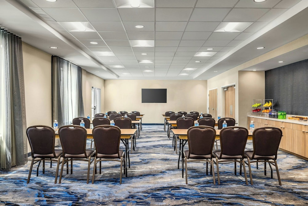 Fairfield Inn & Suites by Marriott San Antonio Medical Center 39/50
