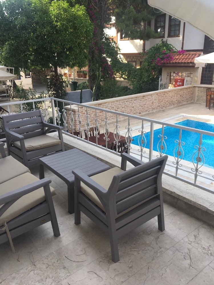 Urcu Hotel 46/49