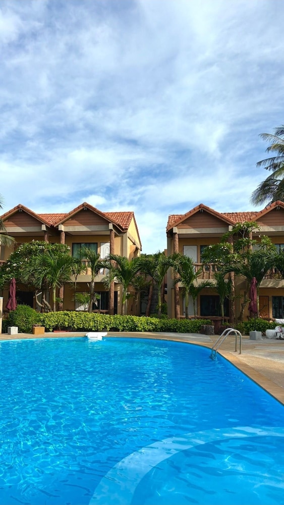 Friendly Resort & Spa 39/42