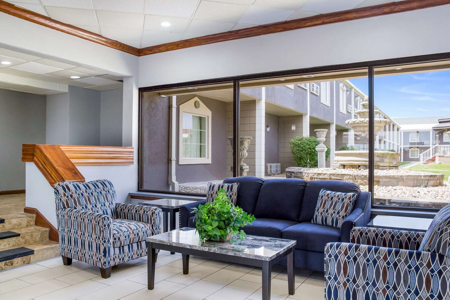 Quality Inn & Suites Kansas City - Independence I-70 East 22/34