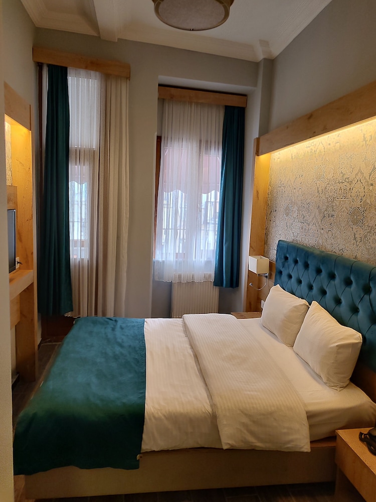 Miss City Hotel Taksim 8/30