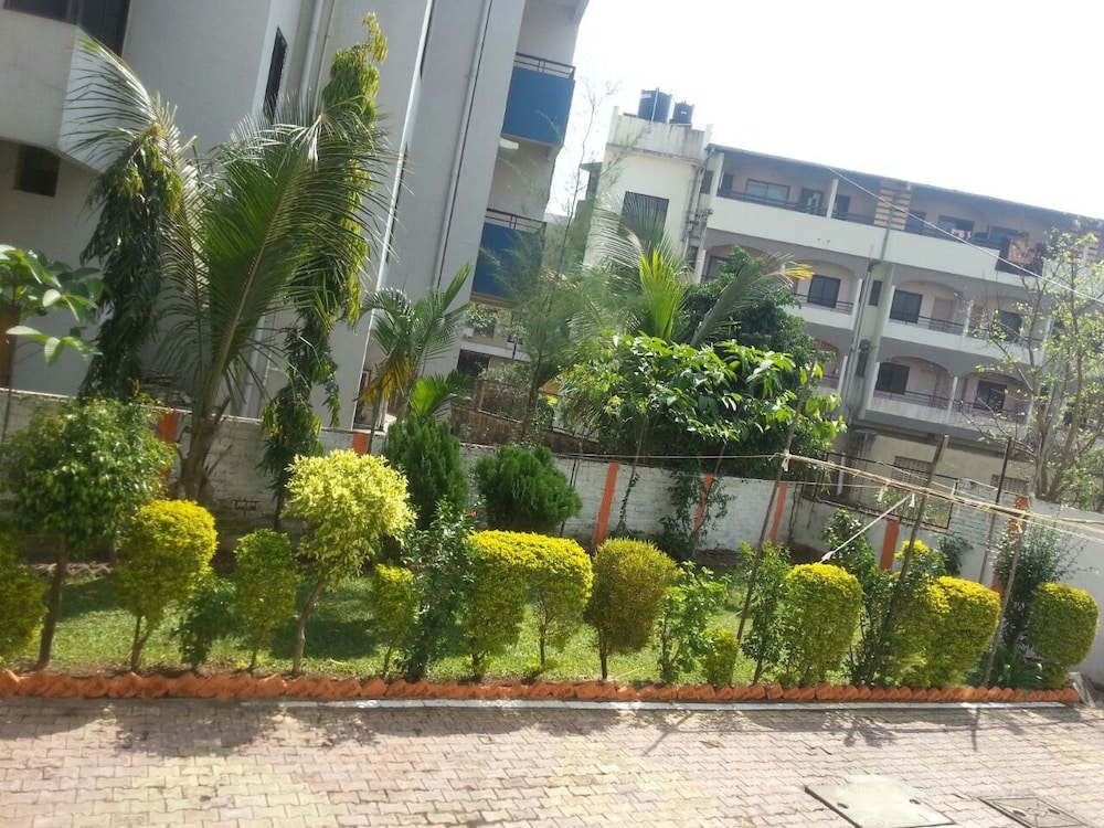 Hotel Dhruv Palace 5/47
