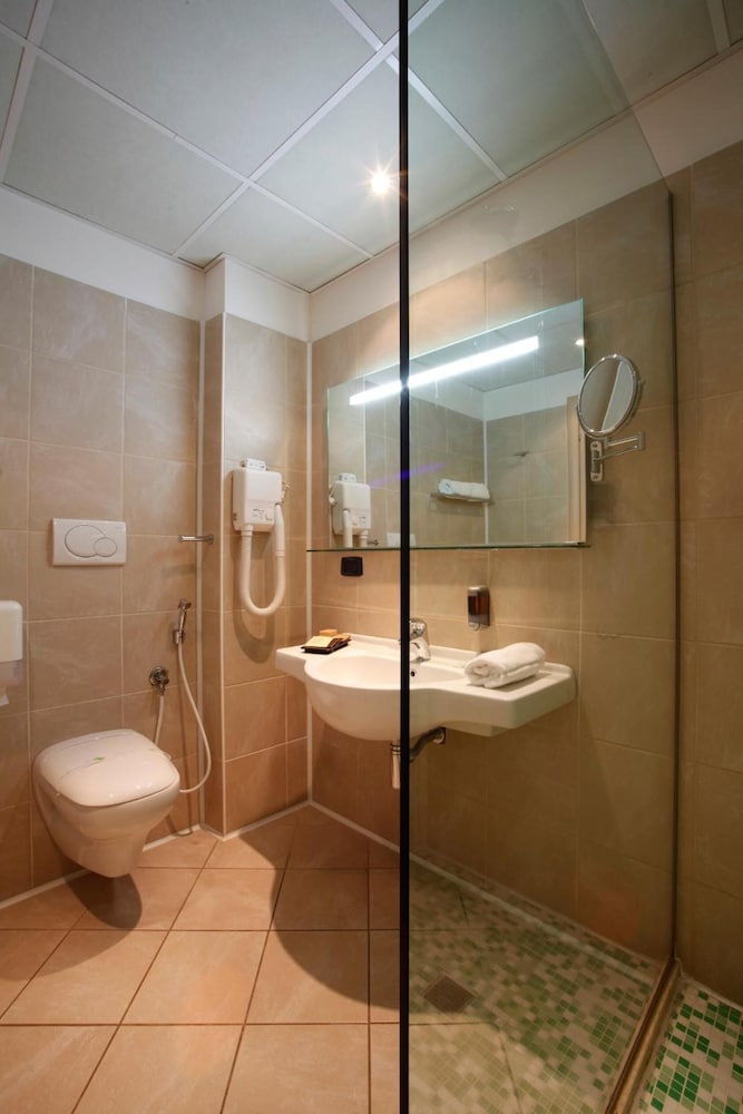 Cocca Hotel Royal Thai SPA 49/50