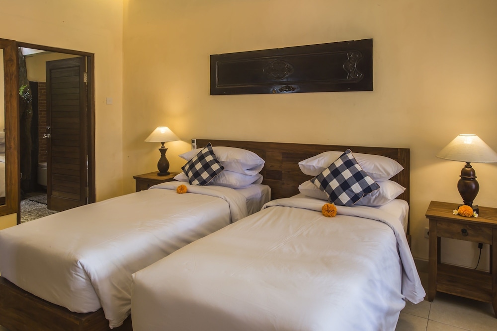 Capung Cottage 6/25