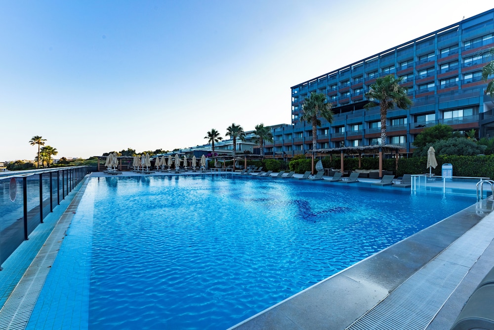 The Nowness Luxury Hotel & Spa - Adults Only 40/70