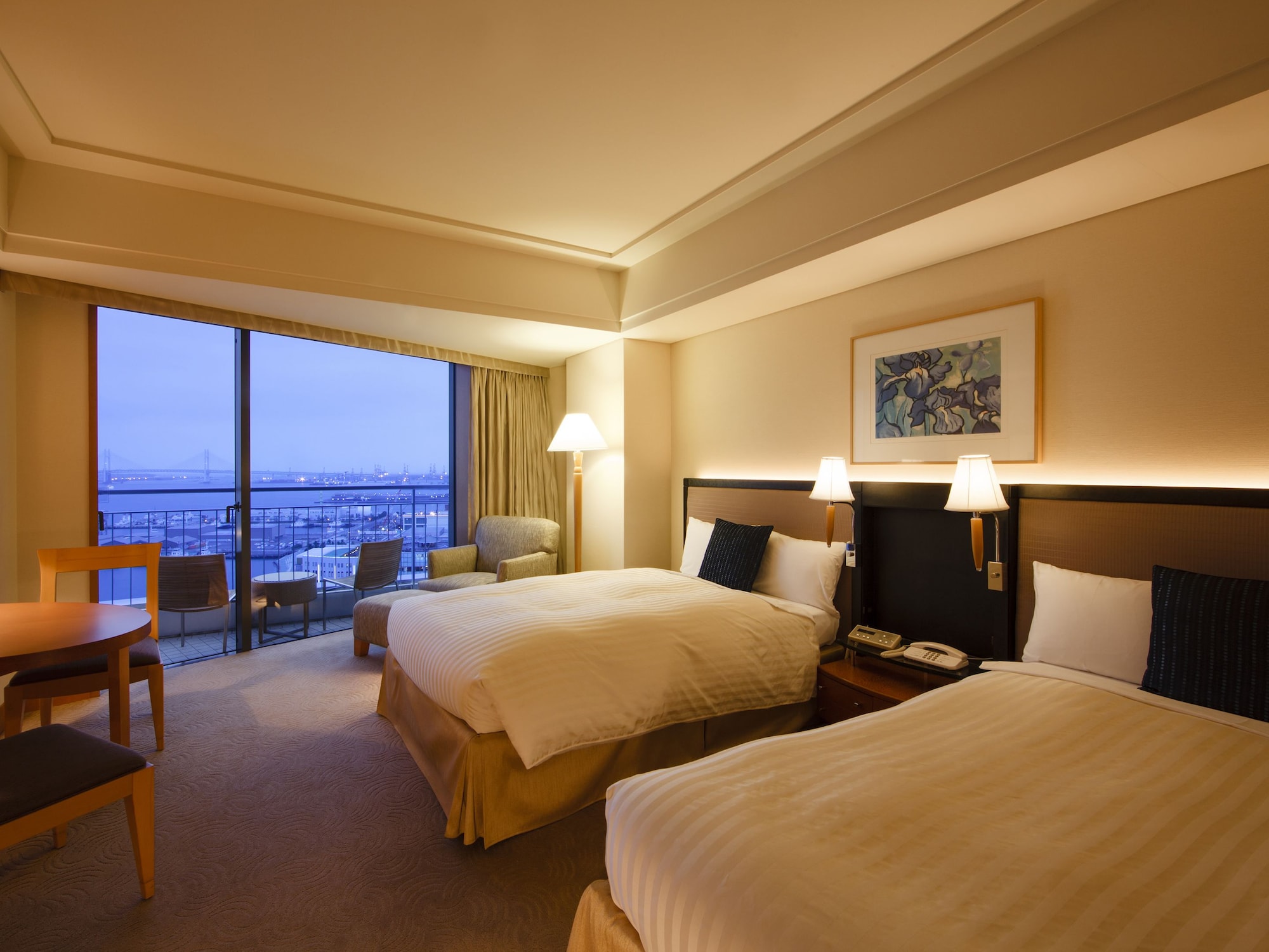 Executive Twin Bay View