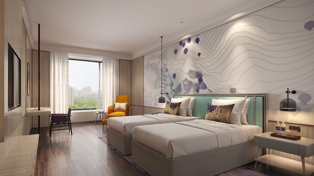 Vivanta Thane LBS Road 11/36