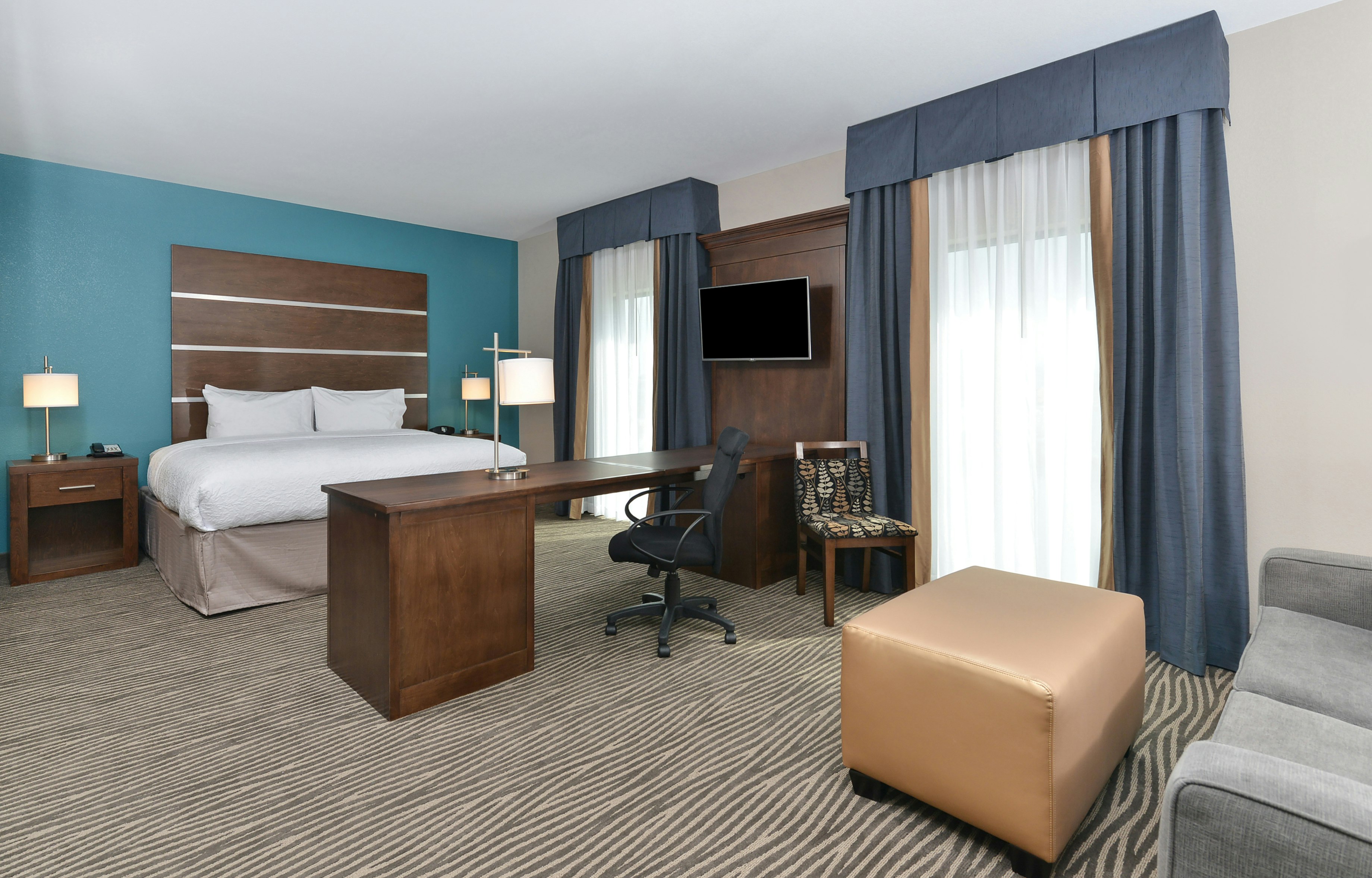 STUDIO, KING BED, ACCESSIBLE