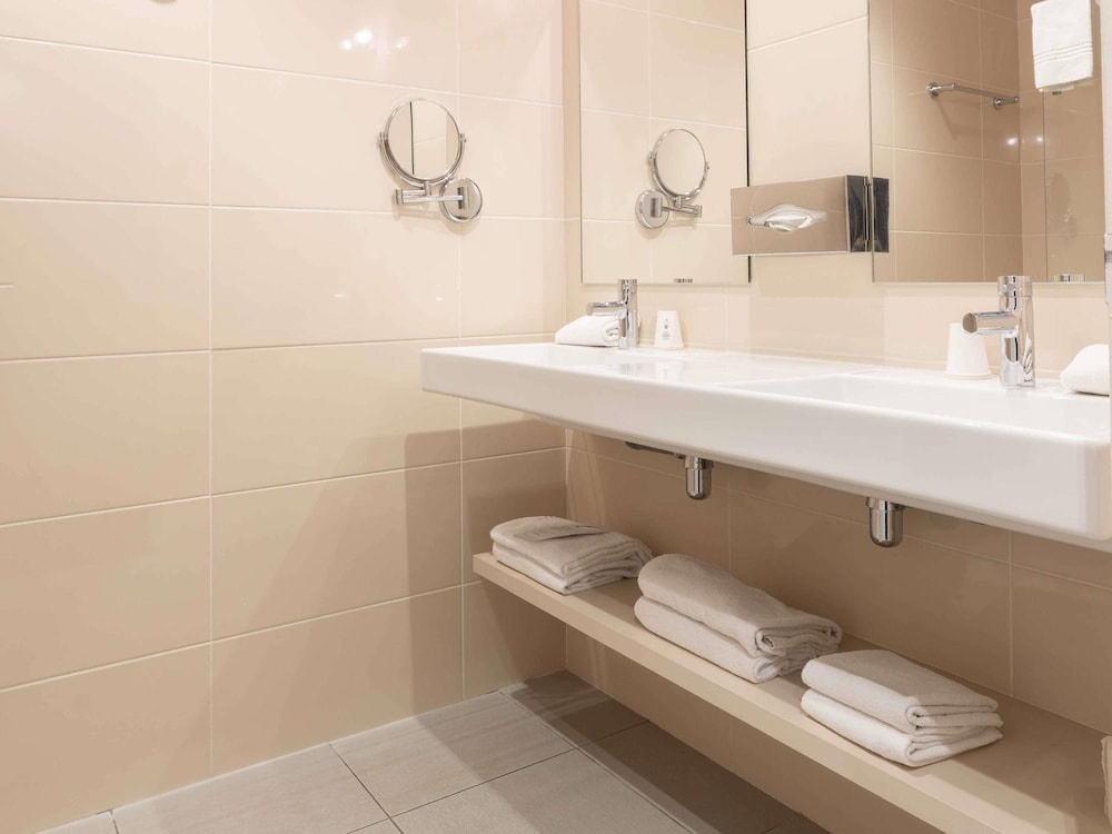 Hotel Mercure Aix en Provence Sainte Victoire 46/47