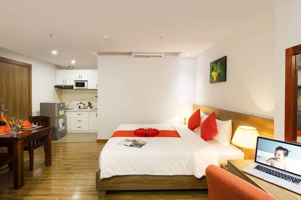 Maple Leaf Hotel & Apartment 48/75