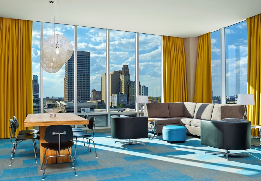 Aloft Oklahoma City Downtown - Bricktown 24/42