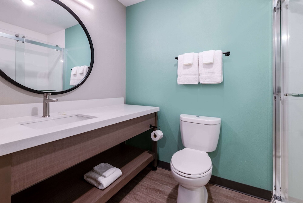ECHO Suites Extended Stay by Wyndham Madison 49/53