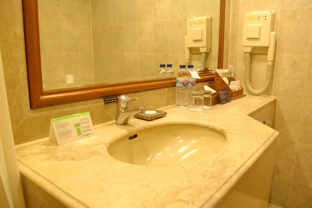 Loman Park Hotel Yogyakarta 48/50
