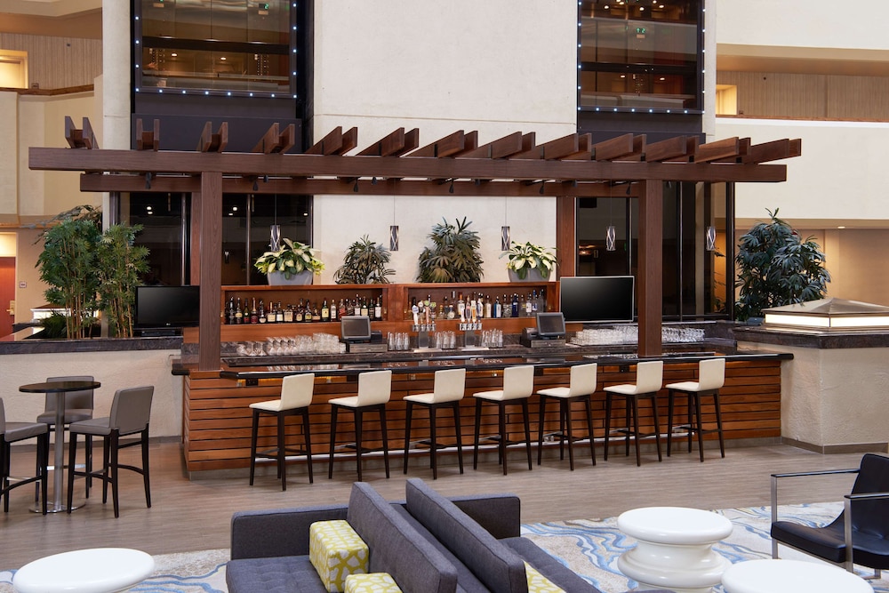 Doubletree By Hilton Fresno Convention Center 44/59