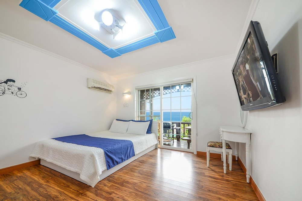 Geoje Blue Neoul Pension 1/50