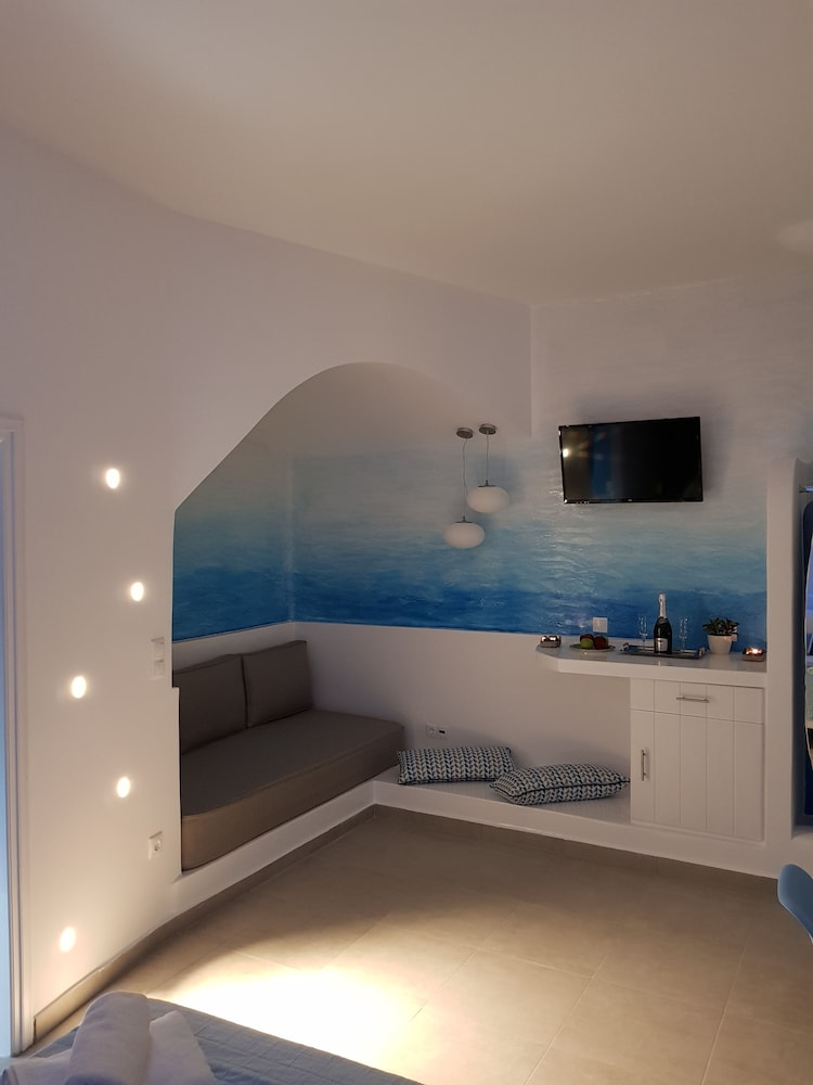 Amera Suites 37/48