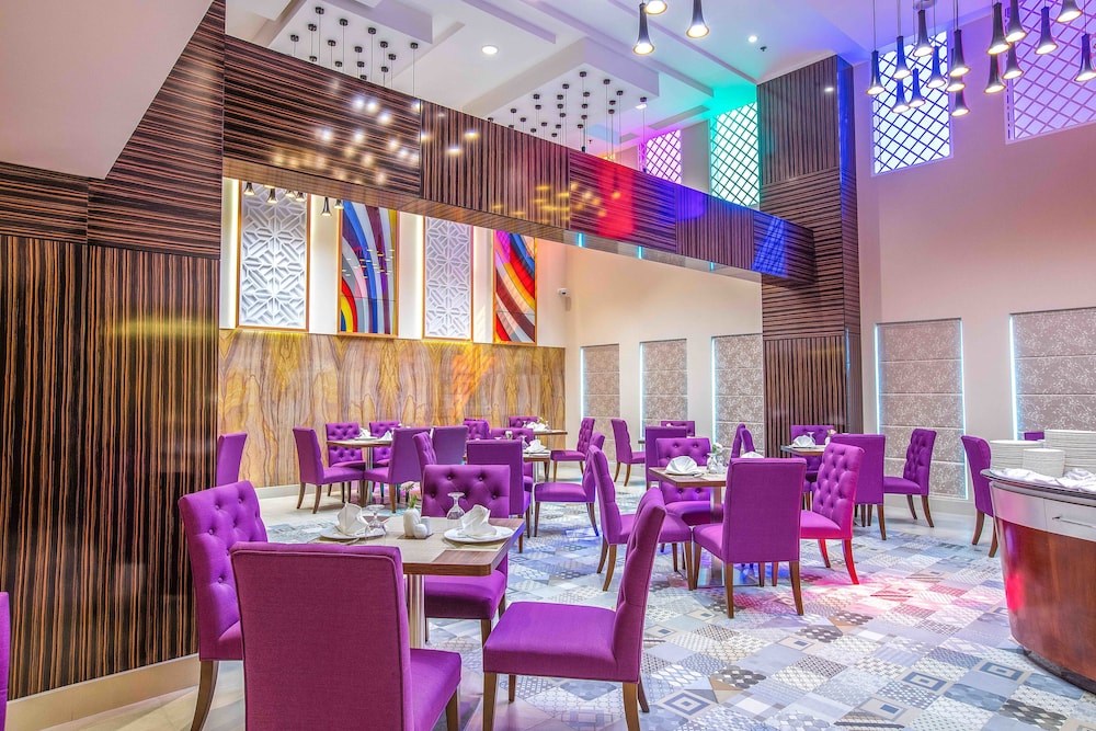 Gulf Court Hotel 45/50