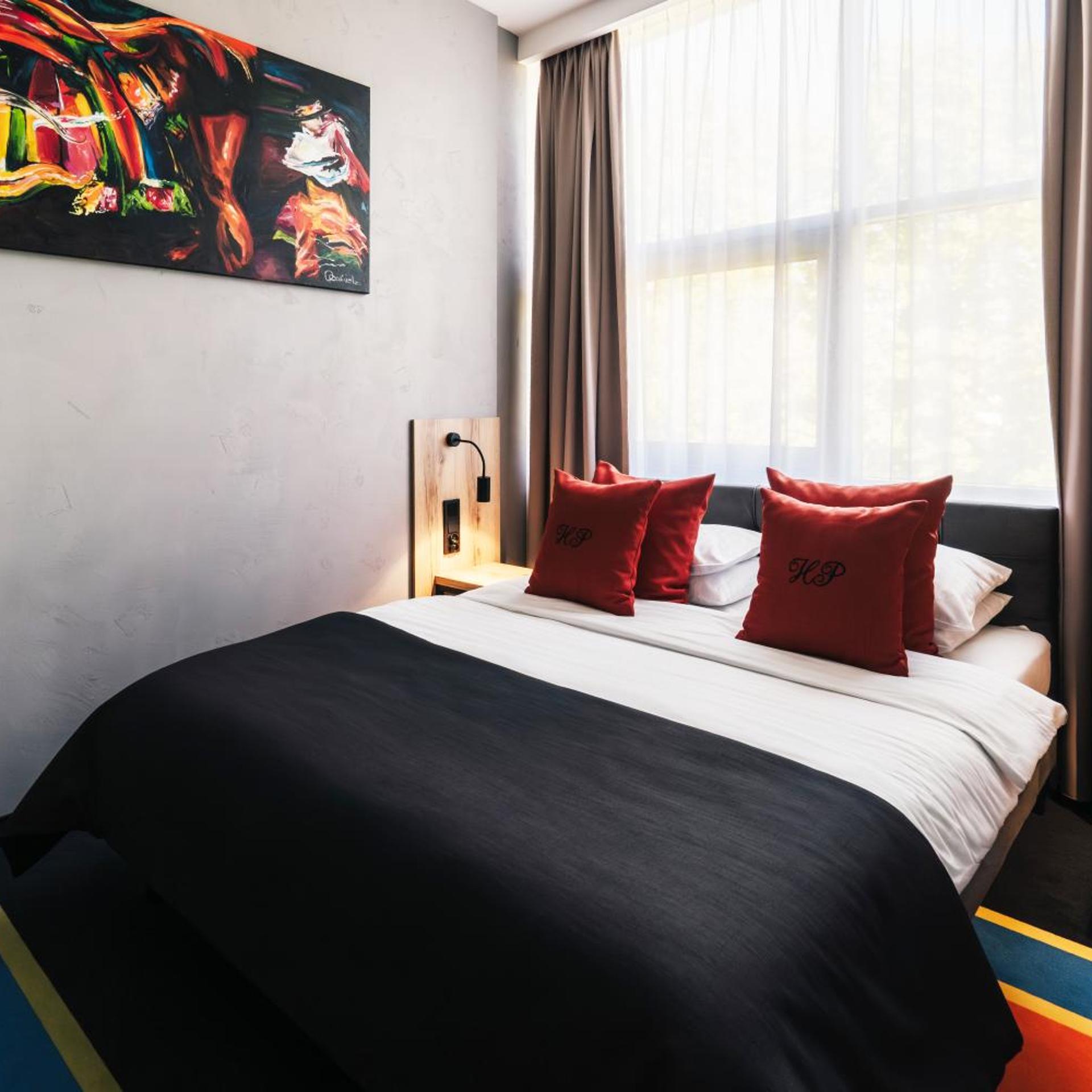 Room, Single