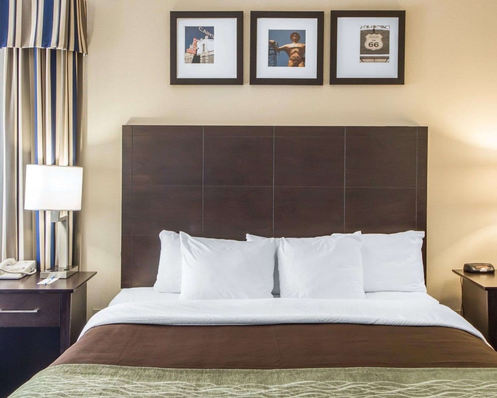 Quality Inn Tulsa-Downtown West 11/27