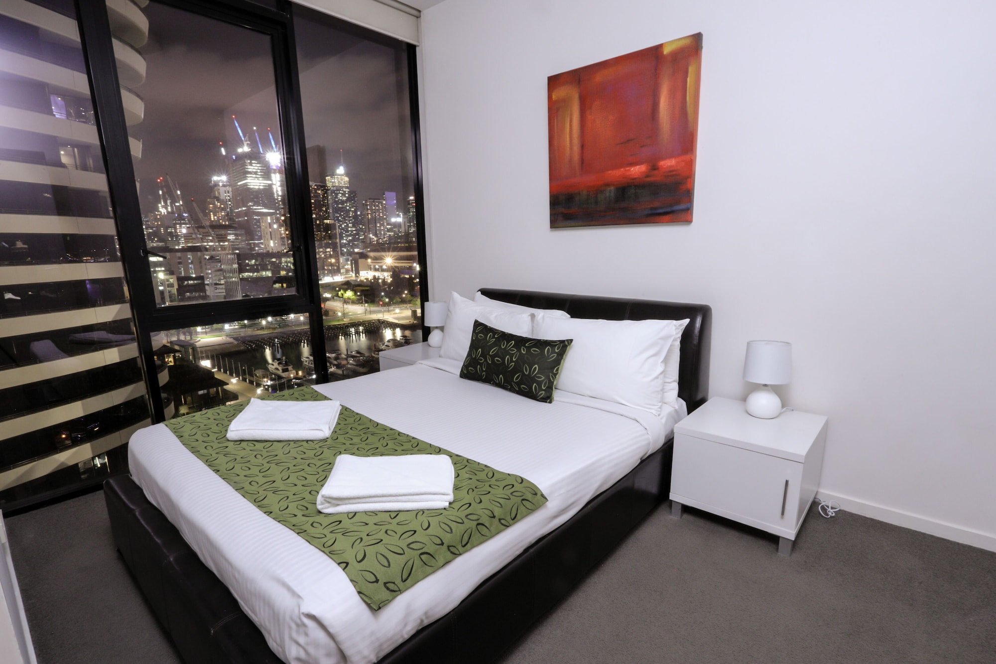 3 BEDROOMS, DELUXE, APARTMENT, MARINA VIEW, 2 BATHROOMS