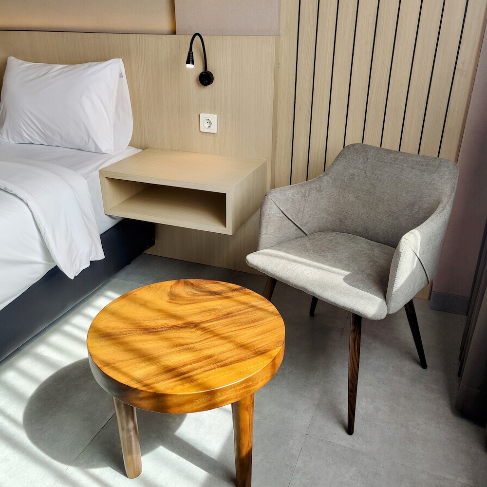 The Mango Suites by FLAT06 11/26