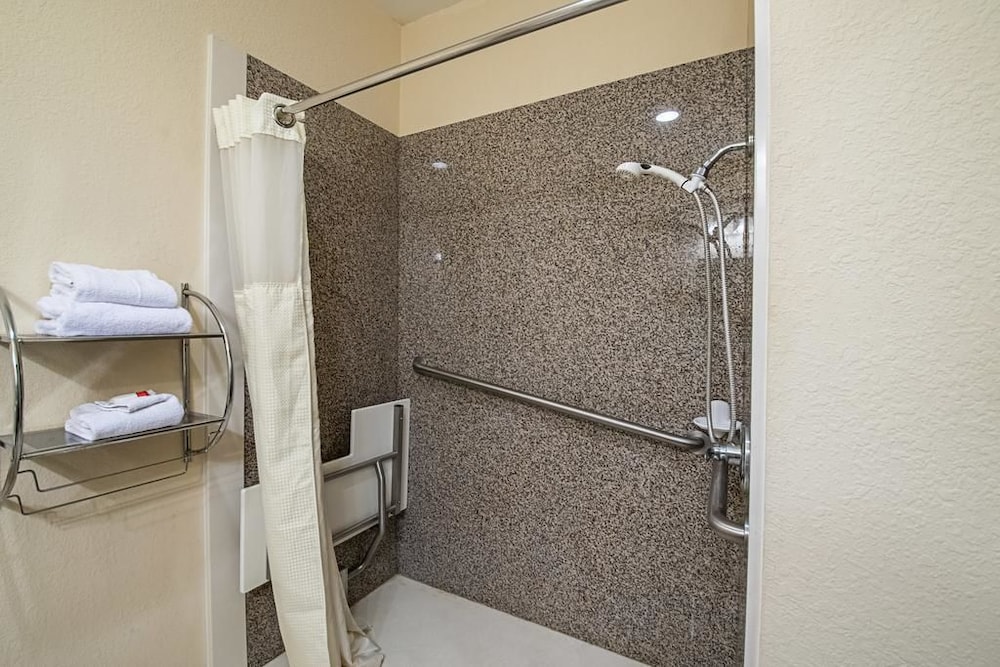 Days Inn by Wyndham Copperas Cove 23/53
