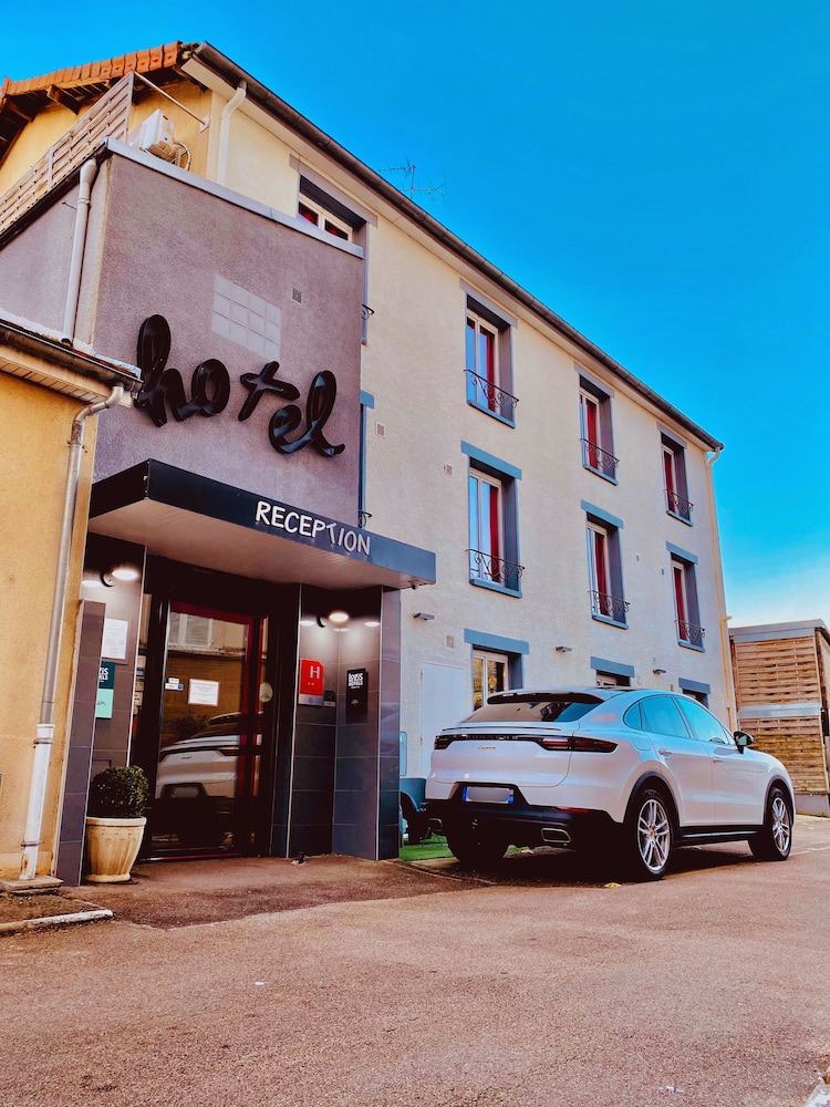 Logis Hotel Du Cirque 64/73