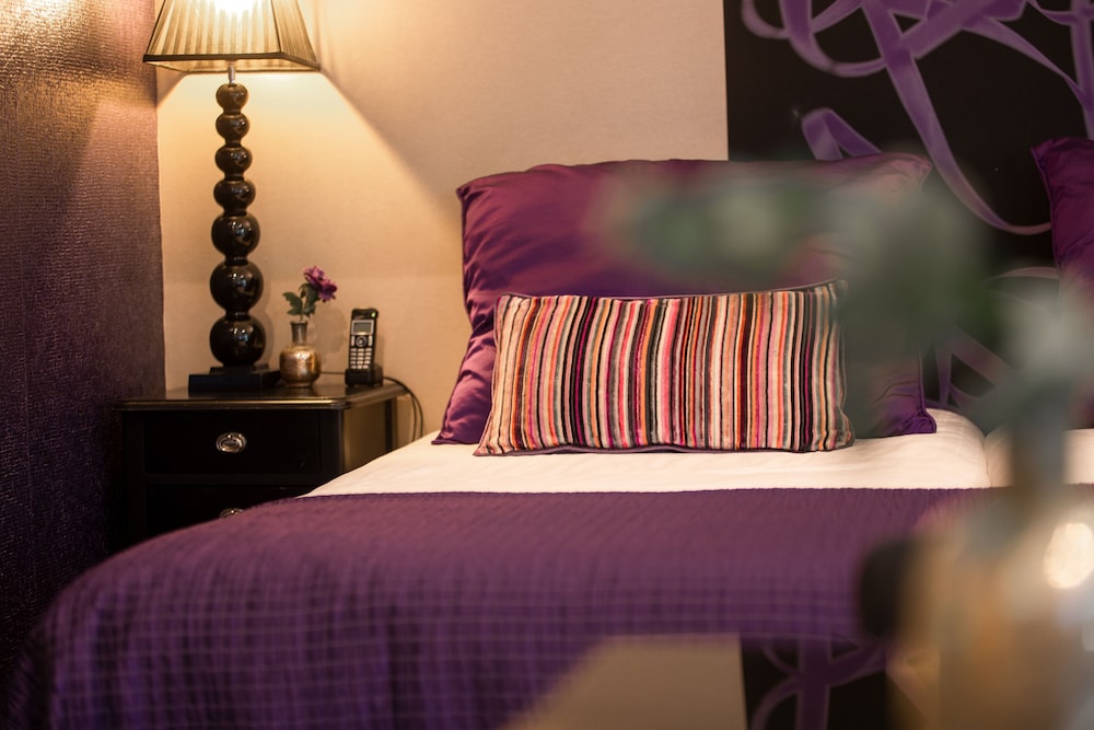 HAMPSHIRE BOUTIQUE HOTEL SEBASTIANS 31/40