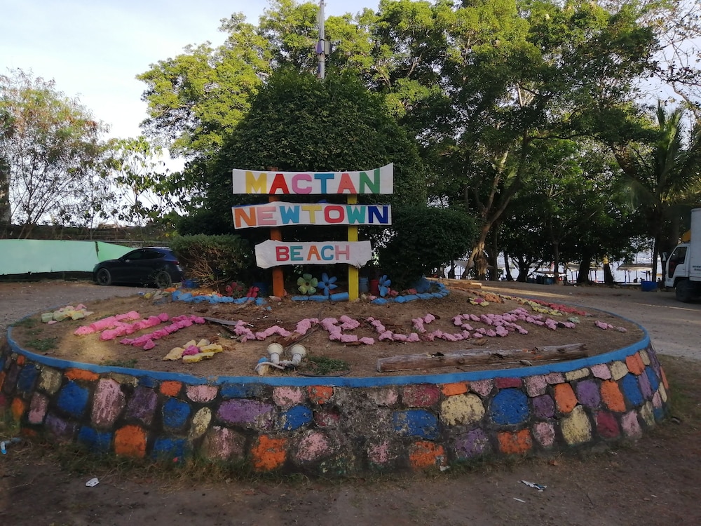 Mactan Newtown With Ocean View 35/50