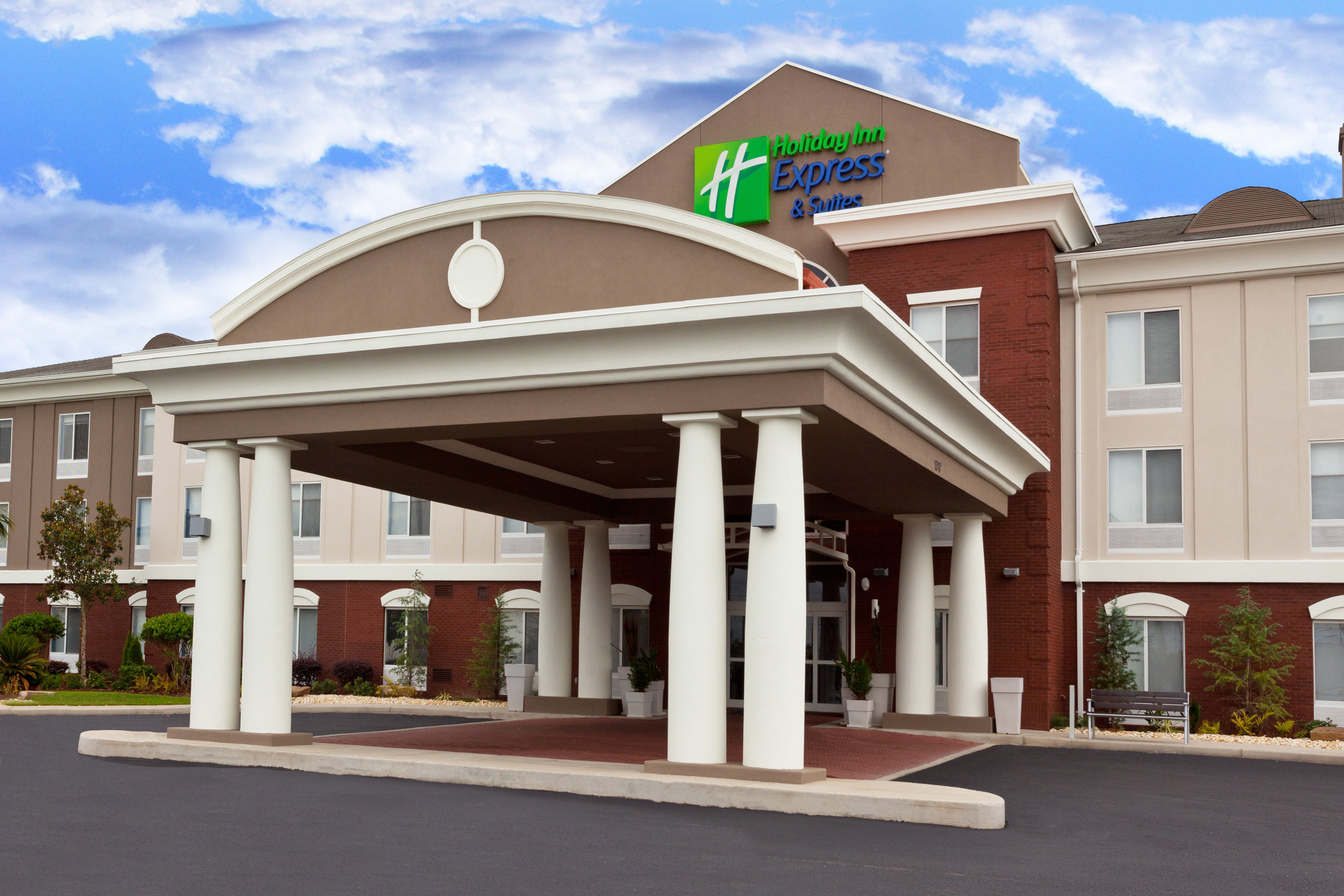 Holiday Inn Express Hotel and Suites Dothan North 3/29