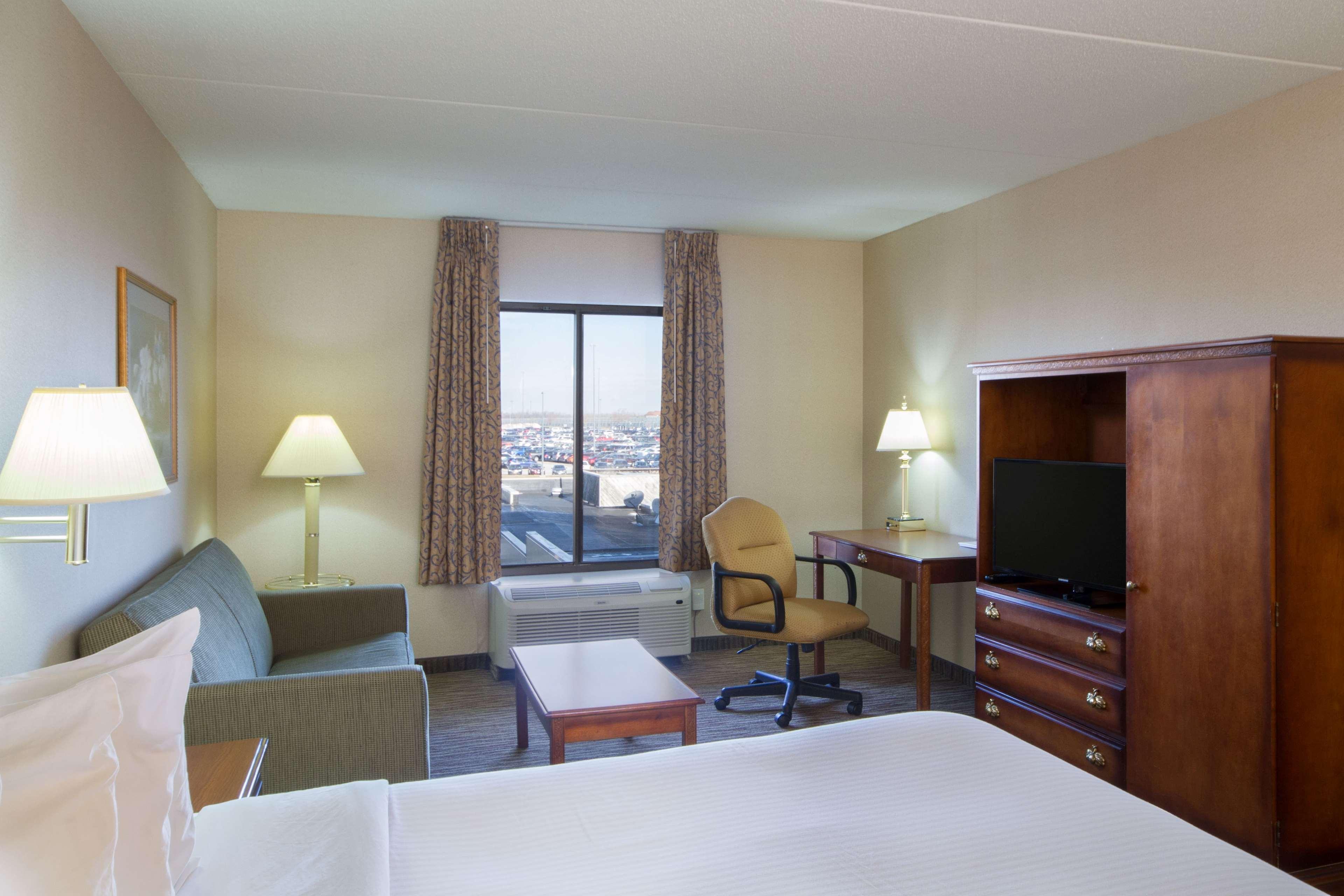 Comfort Inn & Suites Buffalo Airport 12/55