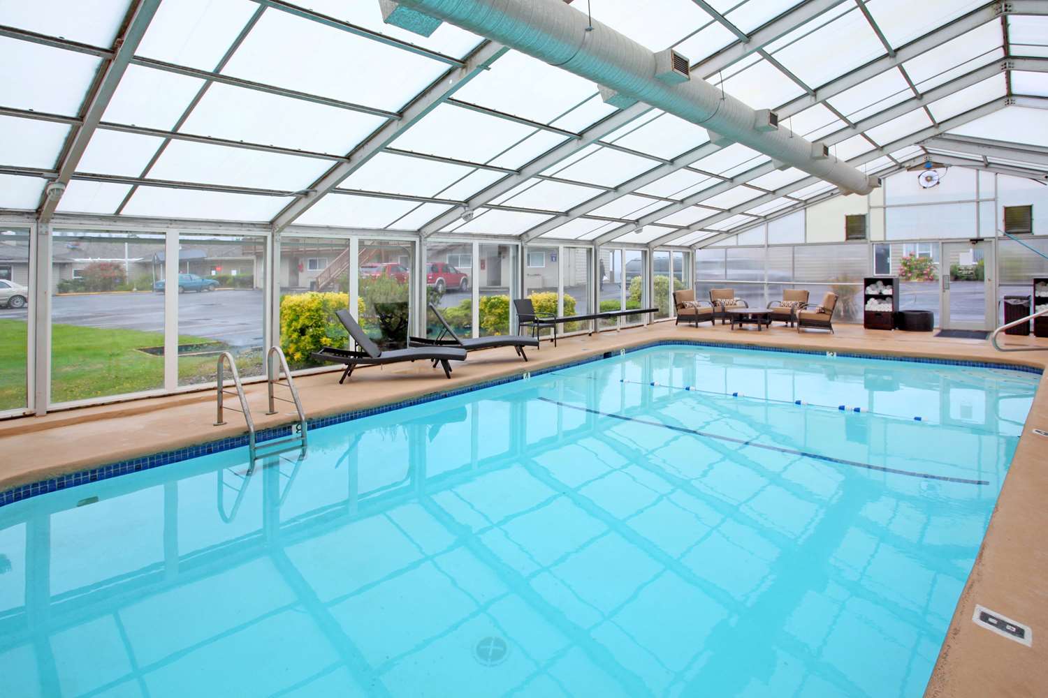 Clarion Inn Surfrider Resort 9/25