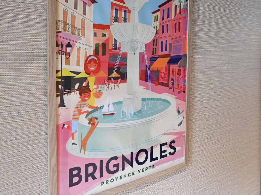 Mercure Brignoles Golf de Barbaroux and Spa 66/73