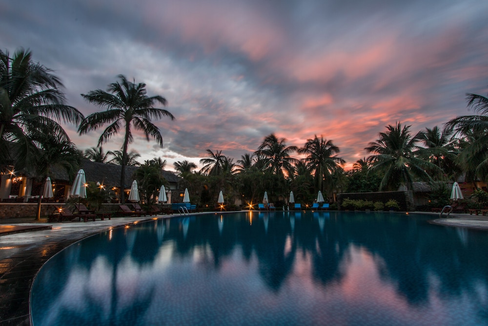 Blue Ocean Resort 62/72