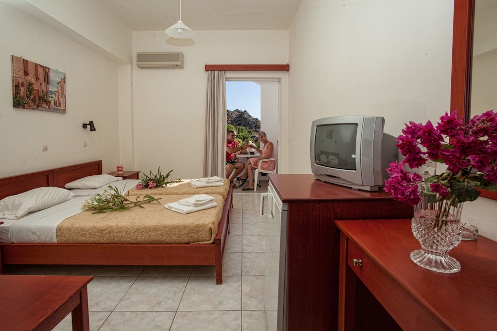 Ammoudi Hotel 23/45