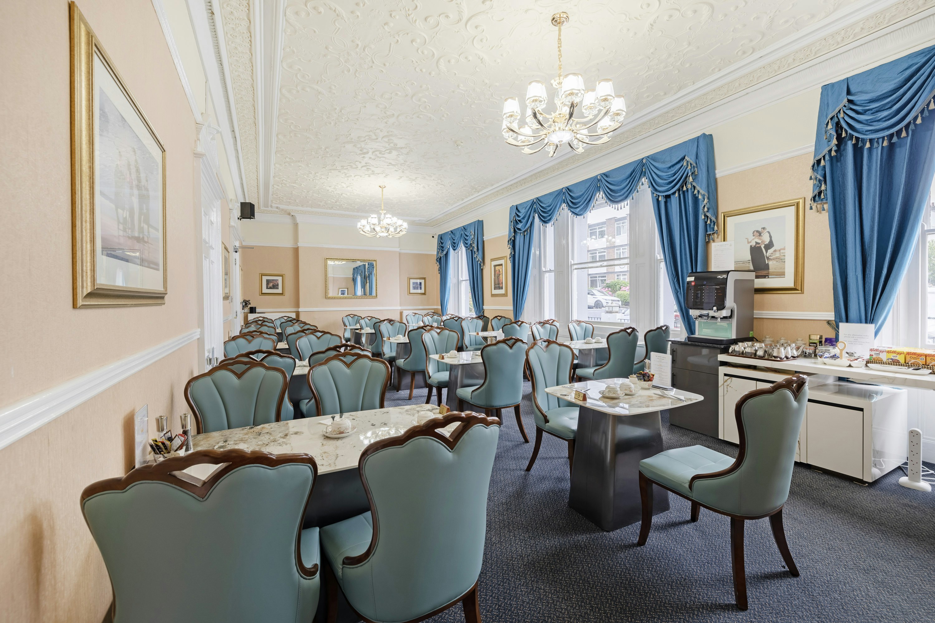 The Drake Hotel Plymouth 36/48