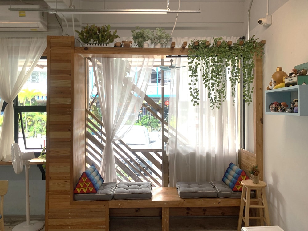 Sleep Sheep Phuket Hostel 48/61