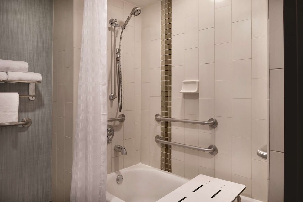 Hyatt Place Chicago/Hoffman Estates 8/48