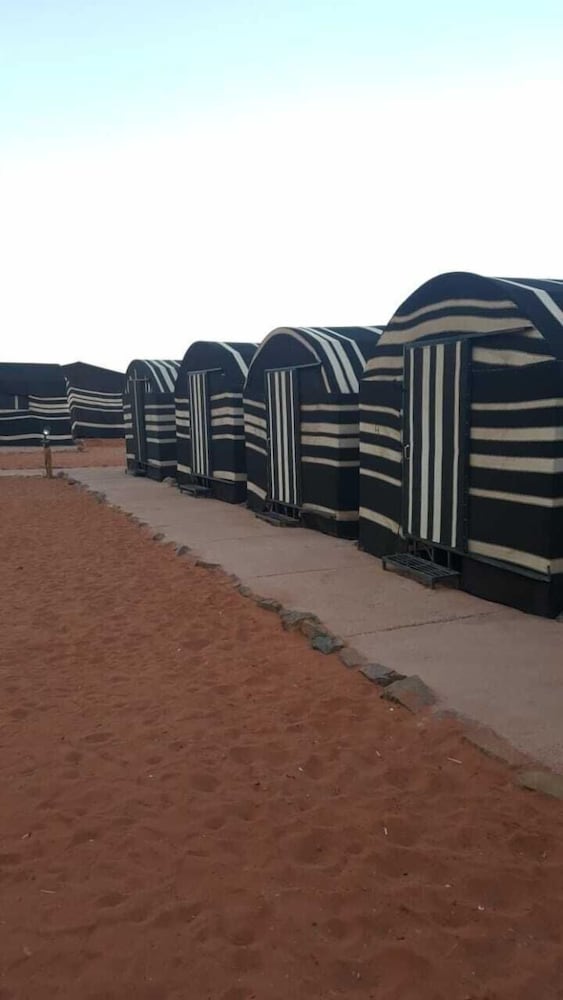 Wadi rum light camp 4/8